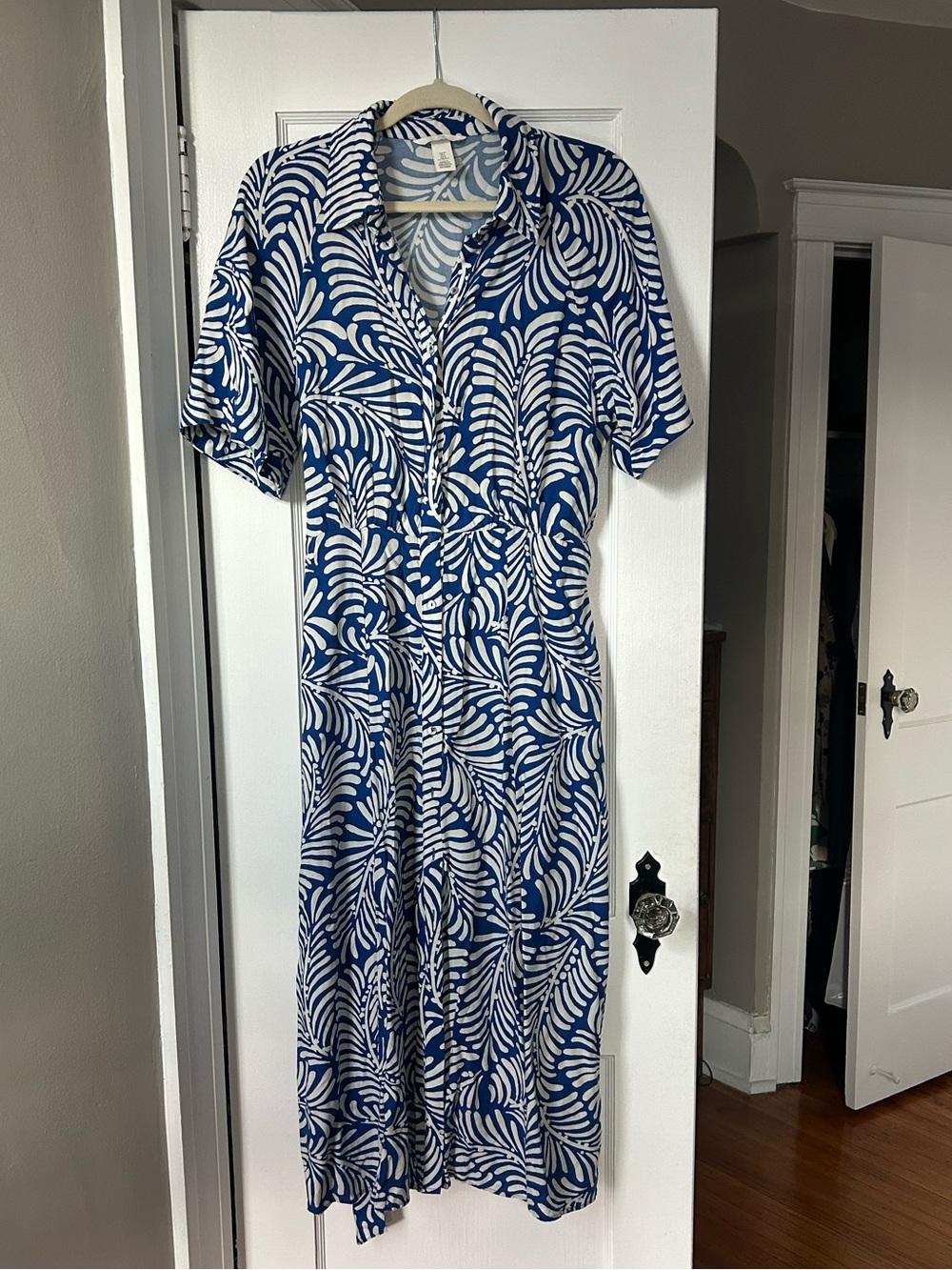 H&M Blue and White Printed Midi Shirt Dress